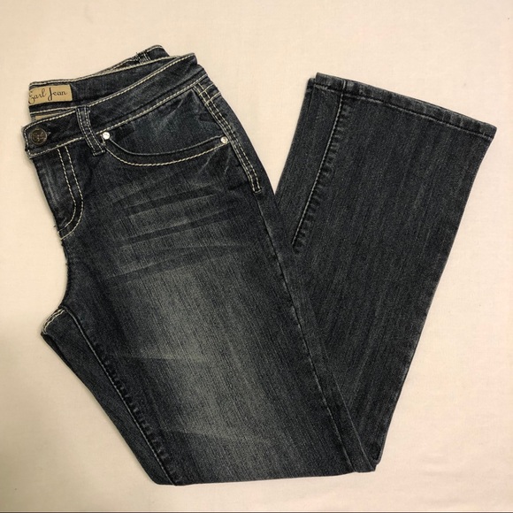 Earl Jeans Denim - LIKE NEW Earl Jean Bootcut Jeans - Bling Pockets